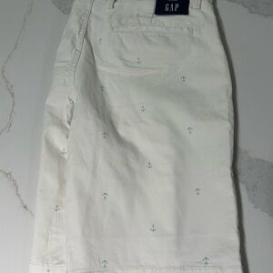 GAP White Flat Front Shorts